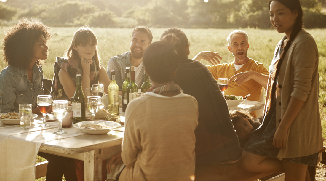 5 Tips to Be a Good Host for Summer Gatherings