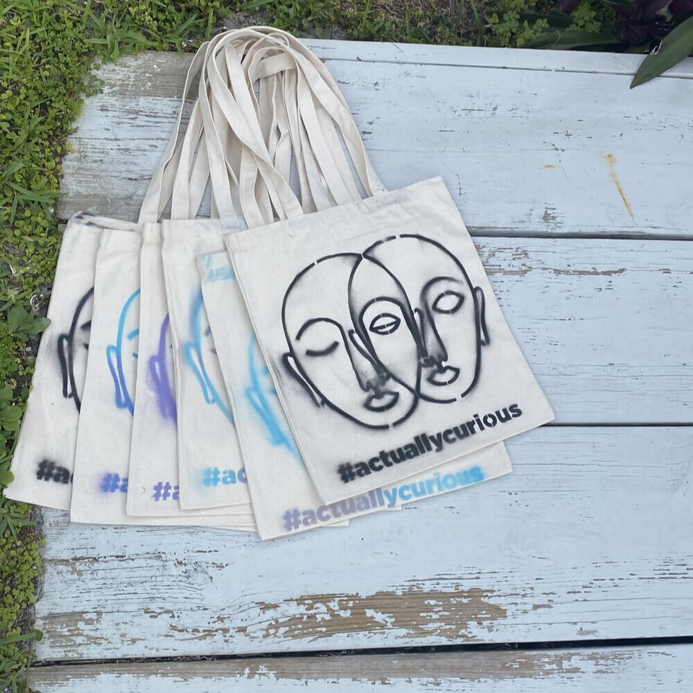 Tote bag